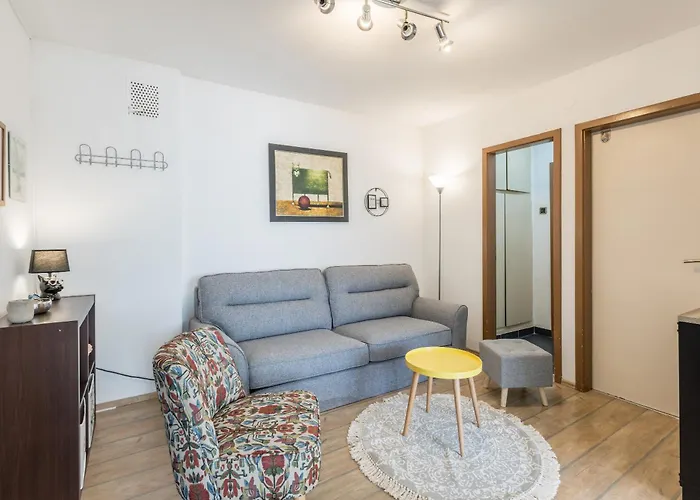 Sunny Apartment *